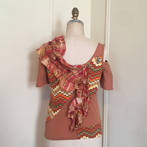 Save The Queen Plaid Ruffle Cold Shoulder Top xl - Picture 9 of 12